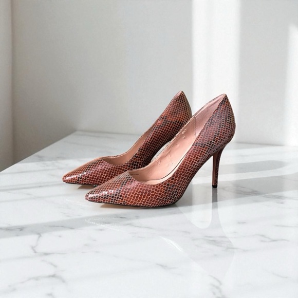 White House Black Market Shoes - White House Black Market Brown Snakeskin Print Classic High Heel Pumps sz 9.5